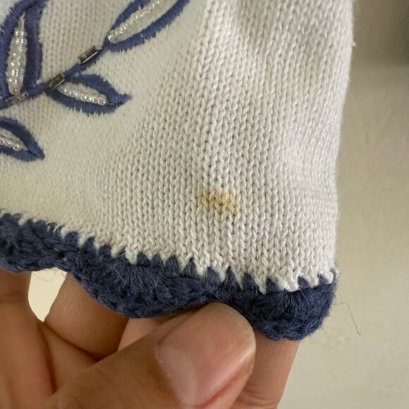 Storybook Knits Rare Vintage White Blue Flowers Cardigan Embroidered Beaded XS - Picture 5 of 8